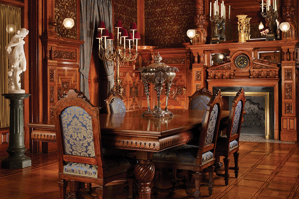 Period-appropriate table at Richard D. Driehaus Museum in Chicago, lllinois (photo by Steve Hall) Period-appropriate table at Richard D. Driehaus Museum in Chicago, lllinois (photo by Steve Hall)